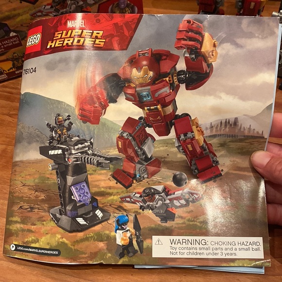 Lego Marvel “The Hulkbuster Smash-Up” #76104 - Picture 5 of 6